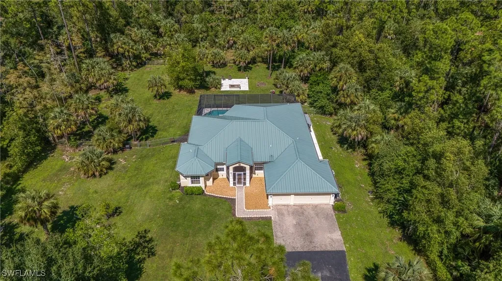 615 12th Avenue NE Naples FL 34120