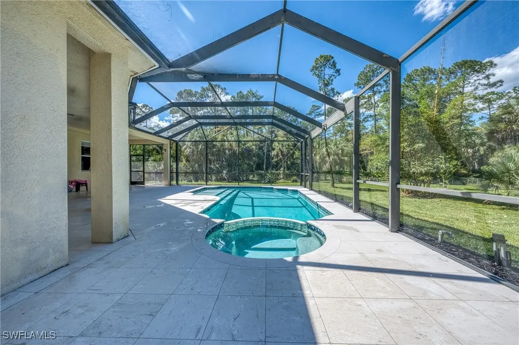 615 12th Avenue NE Naples FL 34120