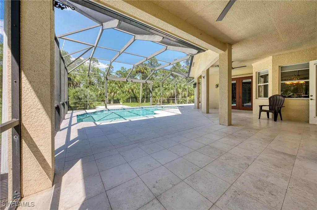 615 12th Avenue NE Naples FL 34120