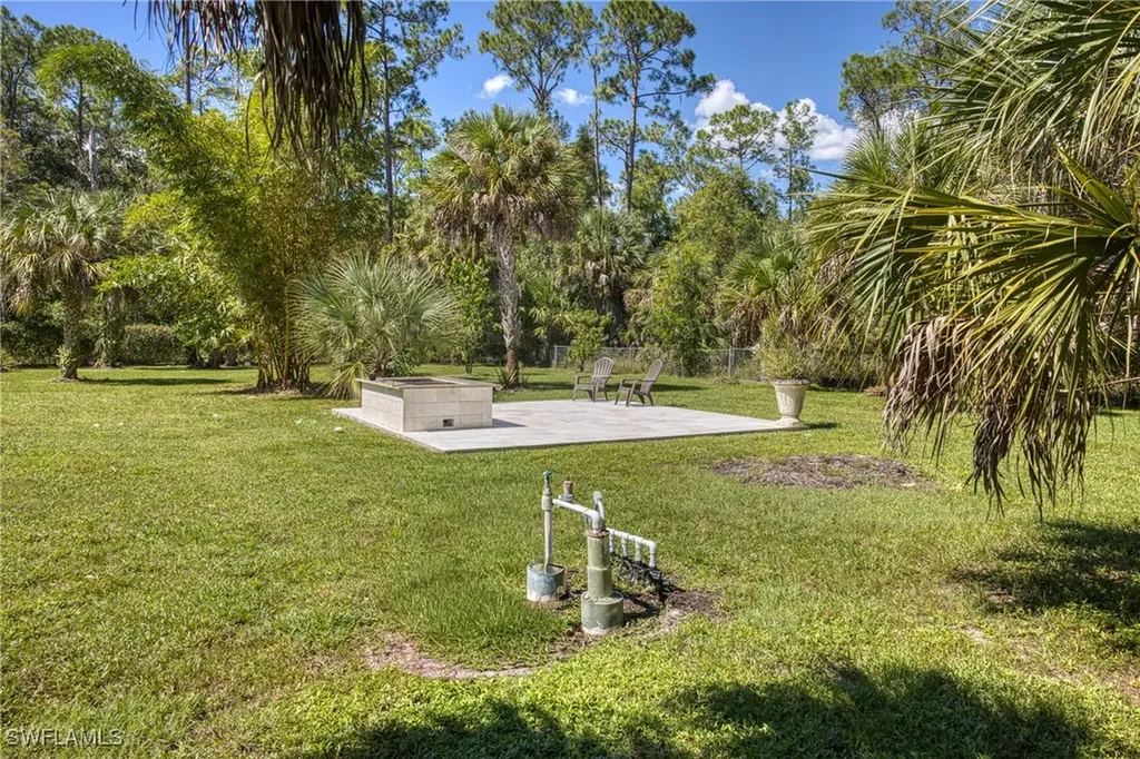 615 12th Avenue NE Naples FL 34120
