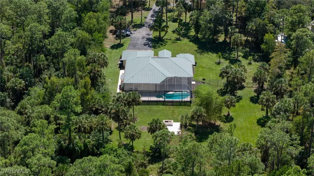 615 12th Avenue NE Naples FL 34120