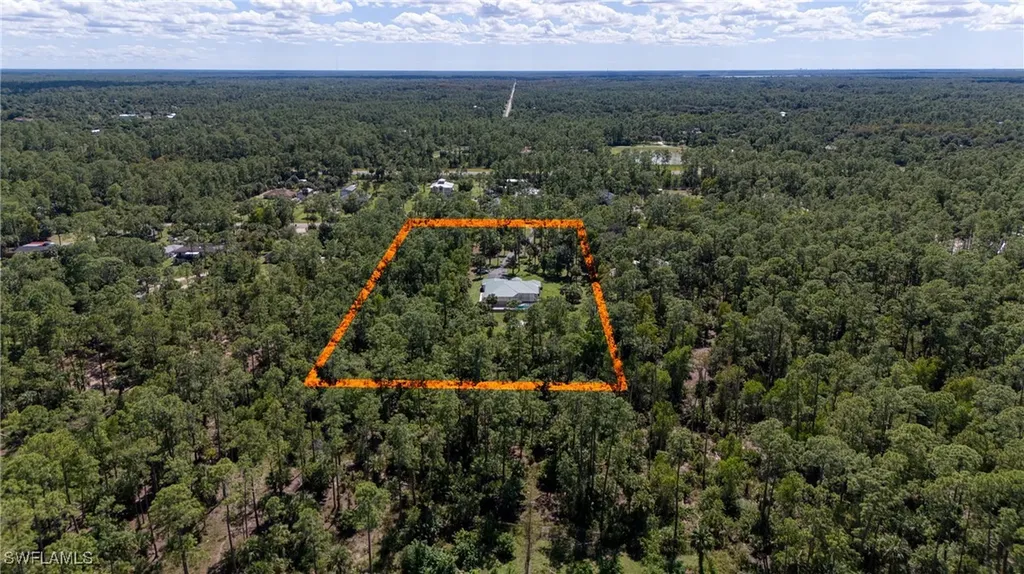 615 12th Avenue NE Naples FL 34120