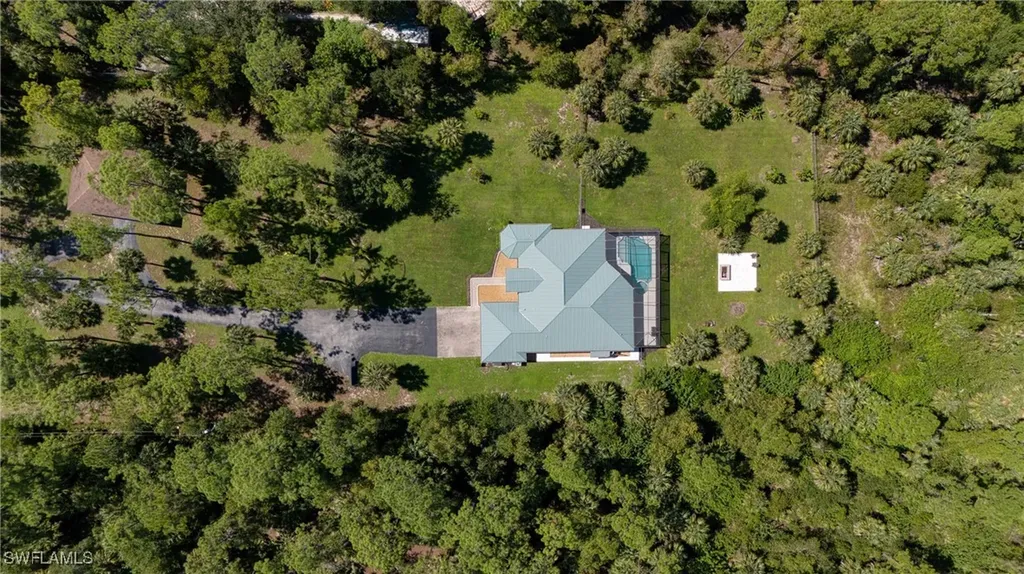 615 12th Avenue NE Naples FL 34120