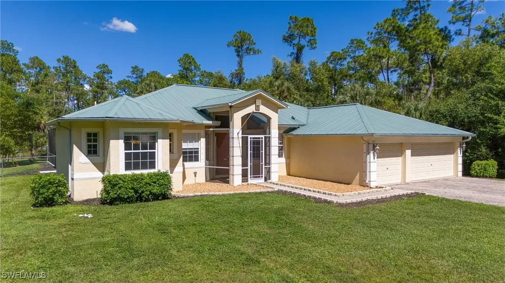 615 12th Avenue NE Naples FL 34120