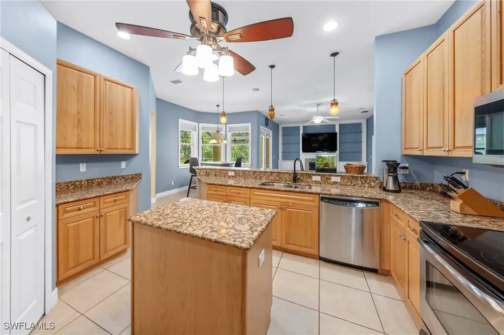615 12th Avenue NE Naples FL 34120