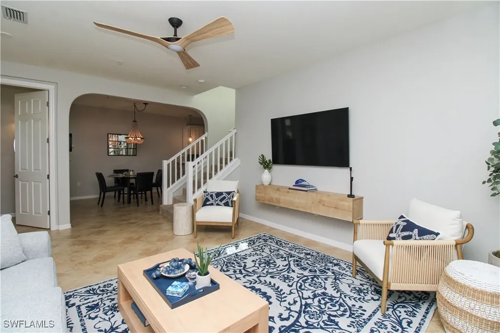 9025 Alturas Street Naples FL 34113