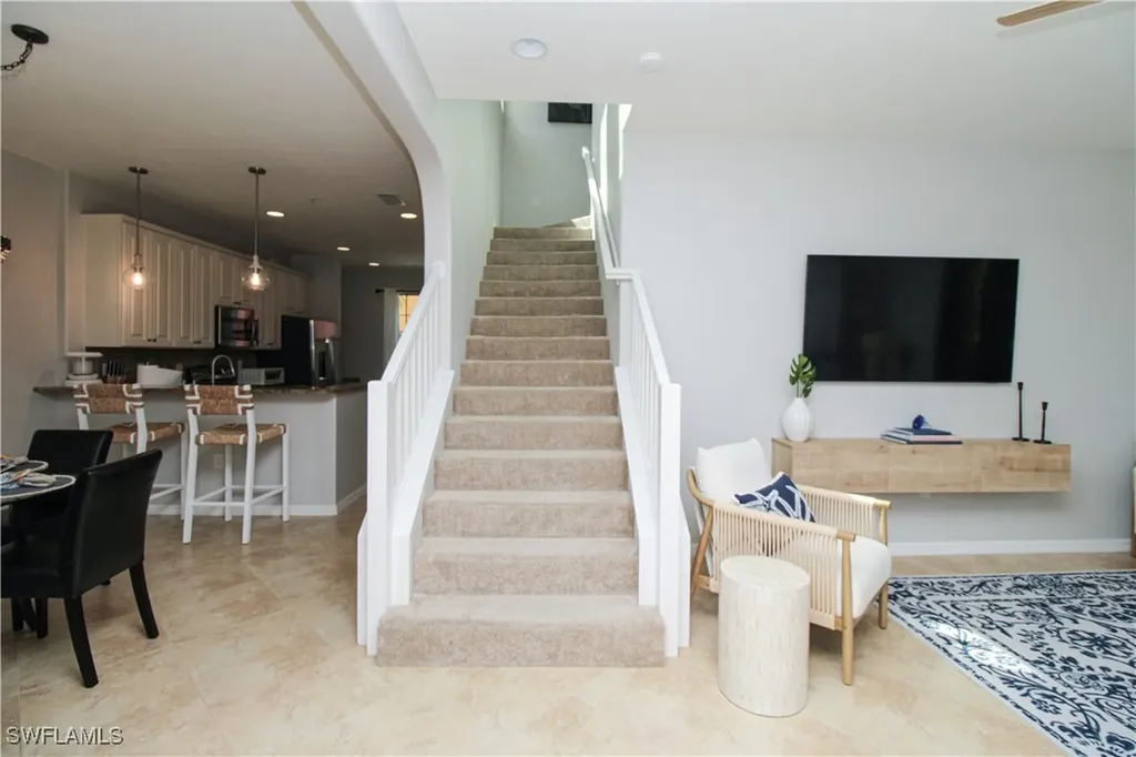 9025 Alturas Street Naples FL 34113
