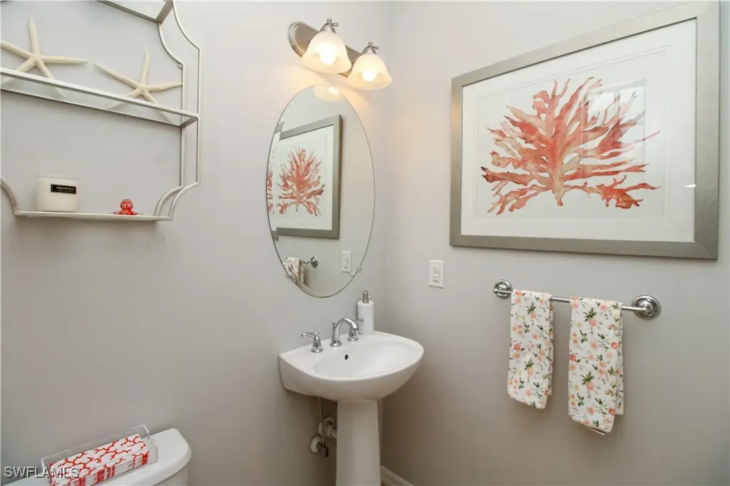 9025 Alturas Street Naples FL 34113