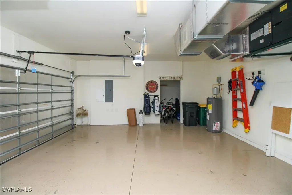9025 Alturas Street Naples FL 34113