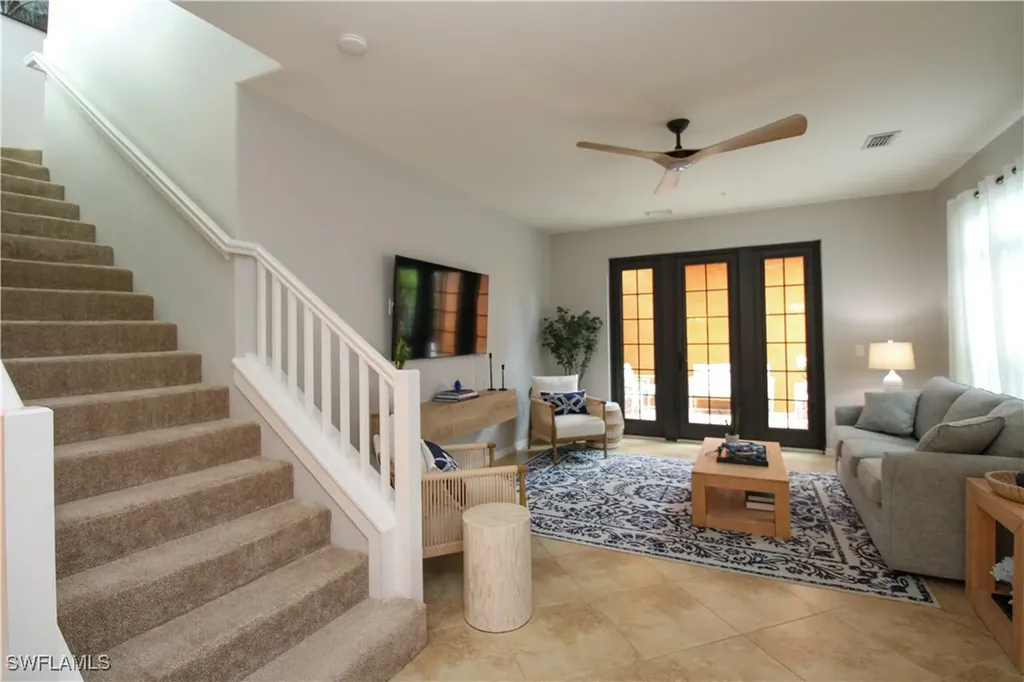 9025 Alturas Street Naples FL 34113