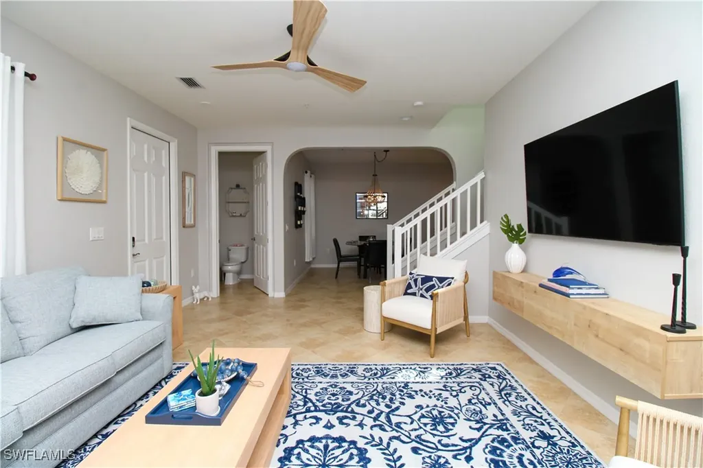 9025 Alturas Street Naples FL 34113