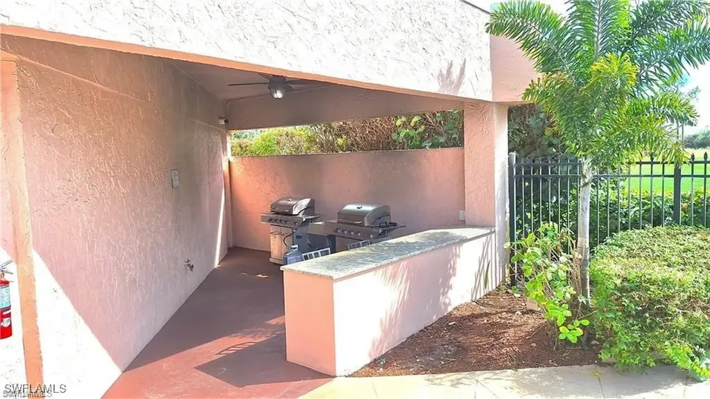 190 Turtle Lake Court Naples FL 34105