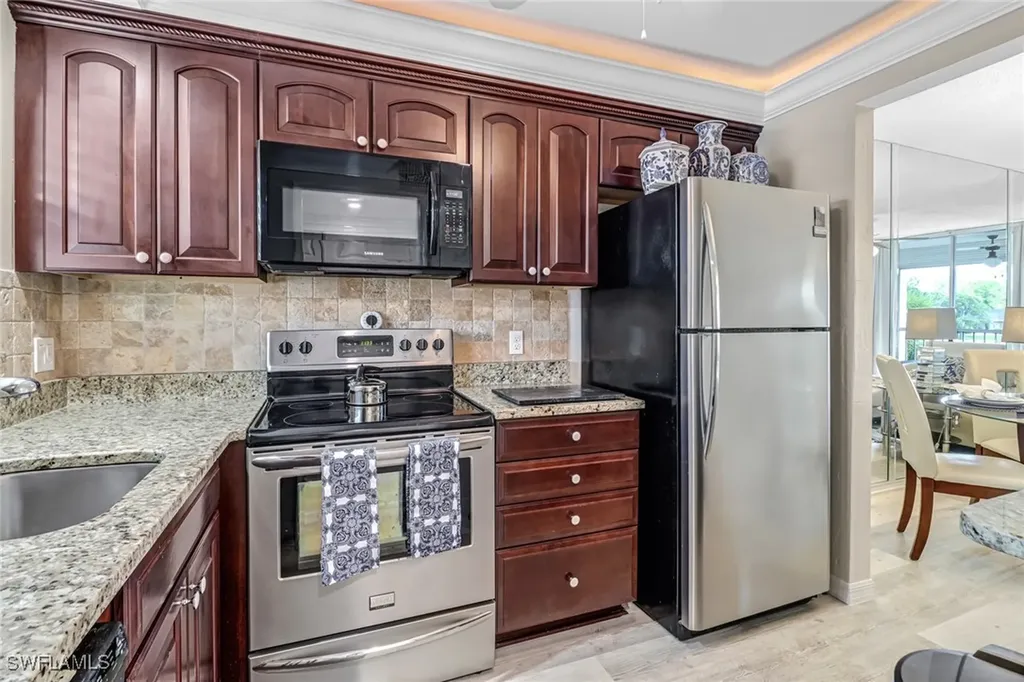 190 Turtle Lake Court Naples FL 34105