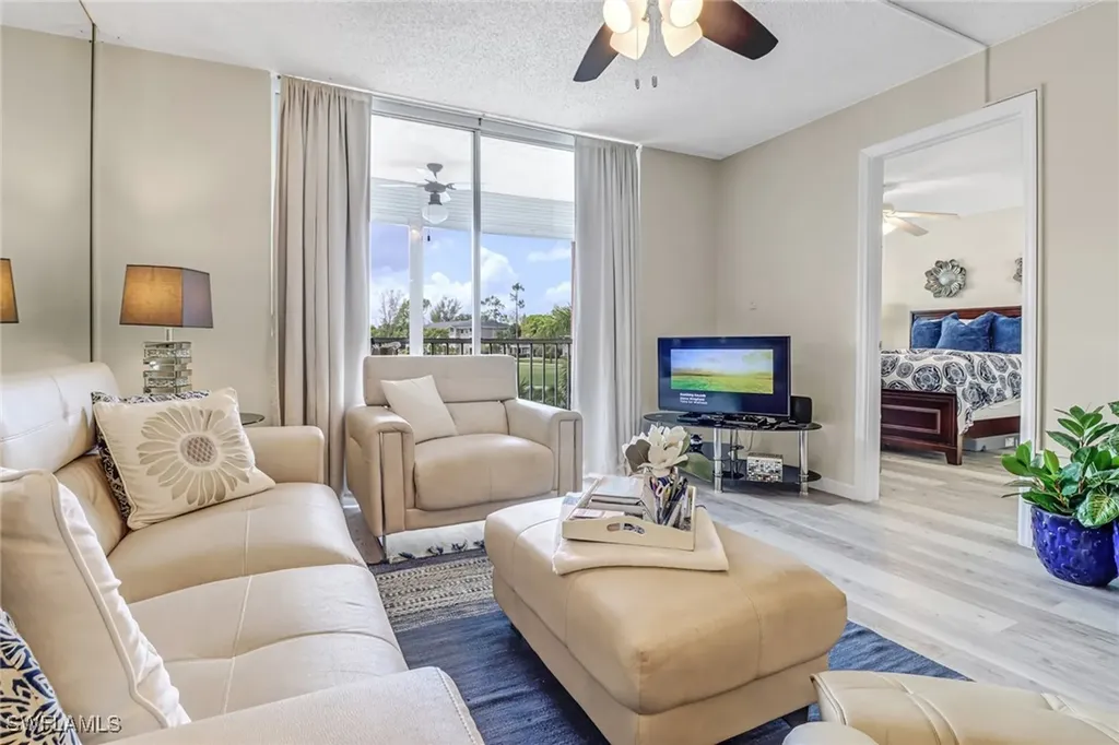 190 Turtle Lake Court Naples FL 34105