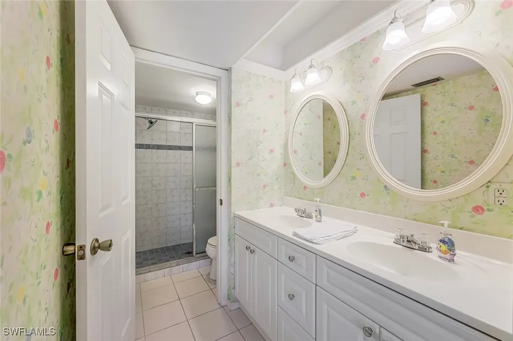 460 Fox Haven Drive Naples FL 34104