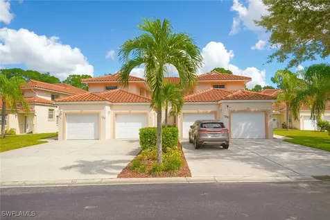 700 Luisa Lane Naples FL 34104