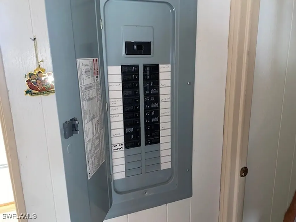 2727 Indianwood Drive North Fort Myers FL 33917