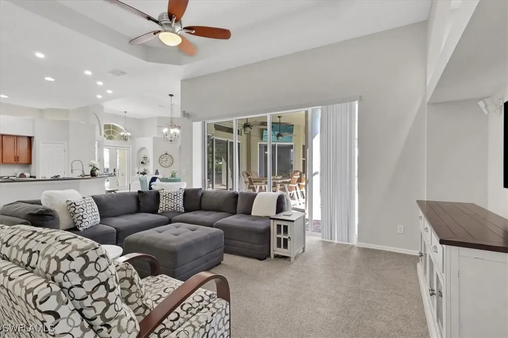 1140 10th Avenue N Naples FL 34102