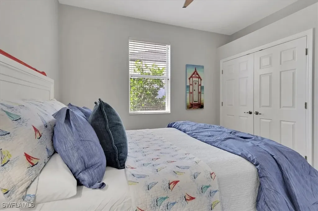 1140 10th Avenue N Naples FL 34102
