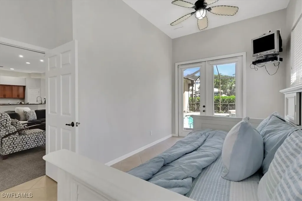 1140 10th Avenue N Naples FL 34102