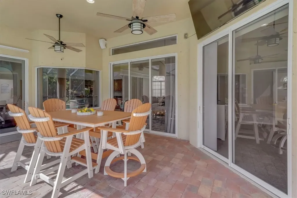 1140 10th Avenue N Naples FL 34102
