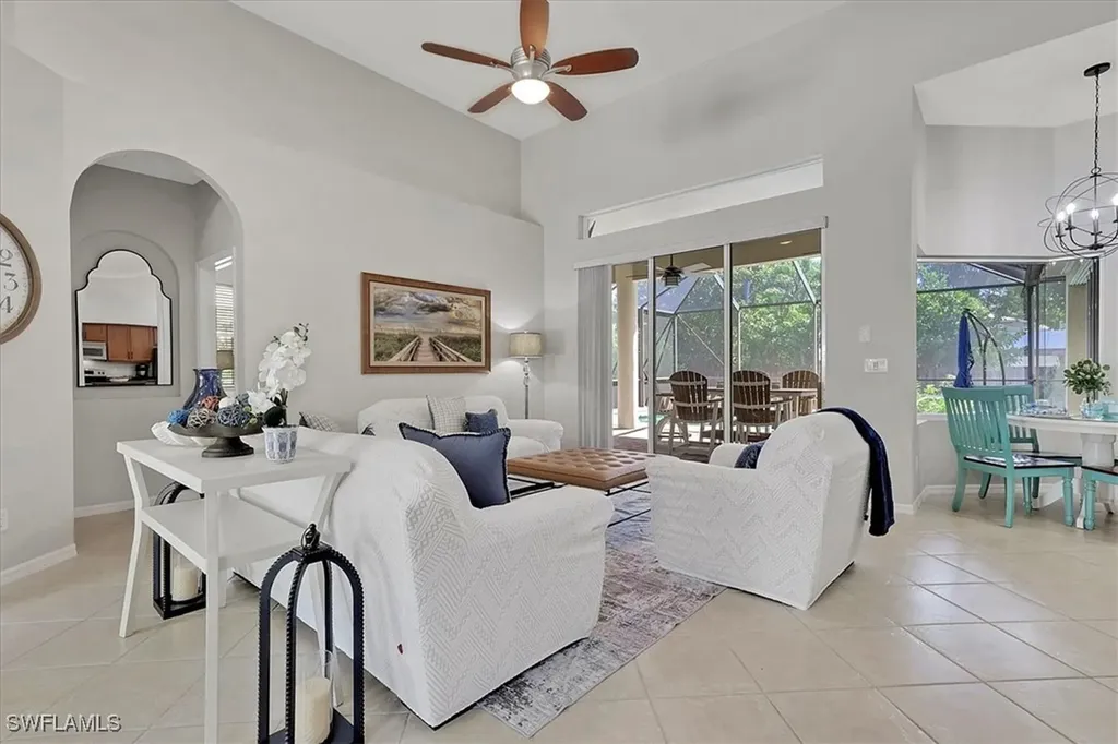 1140 10th Avenue N Naples FL 34102