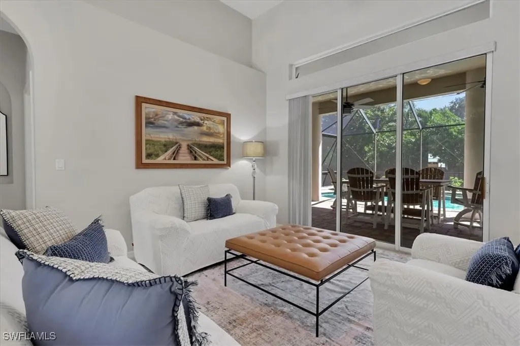 1140 10th Avenue N Naples FL 34102