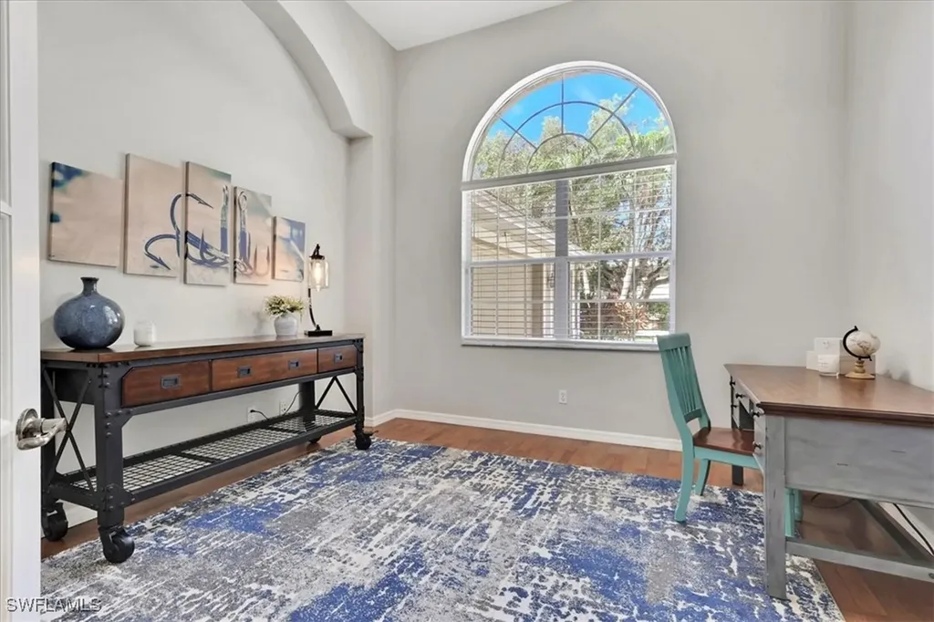 1140 10th Avenue N Naples FL 34102