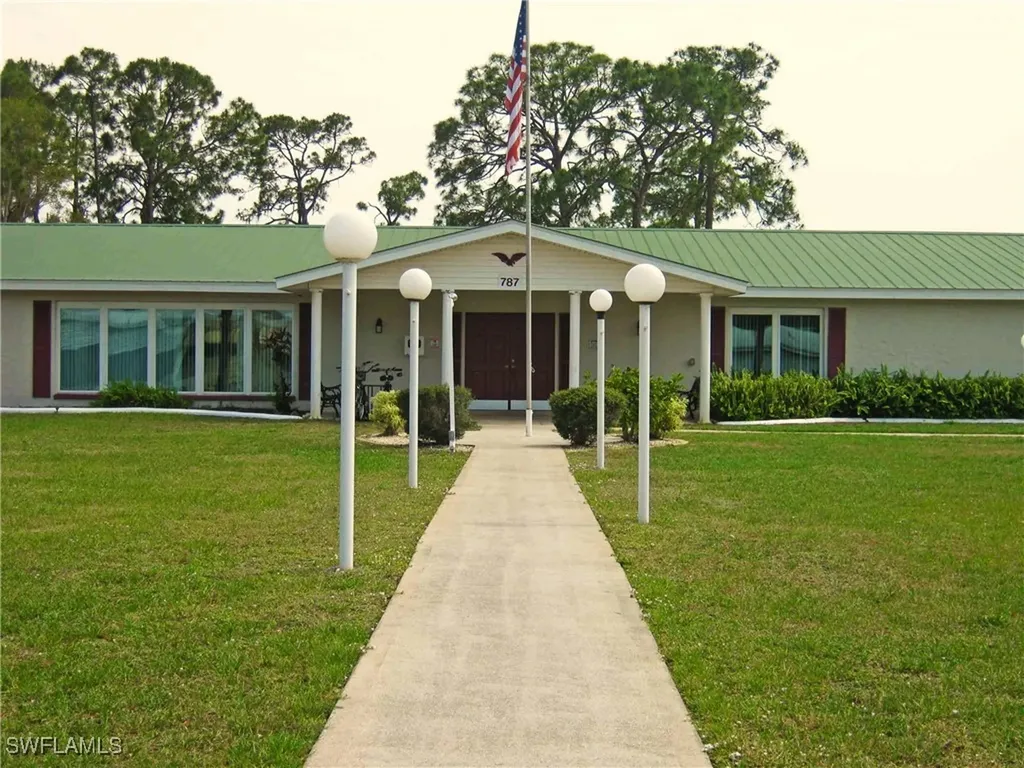 739 Leisure Lane North Fort Myers FL 33917