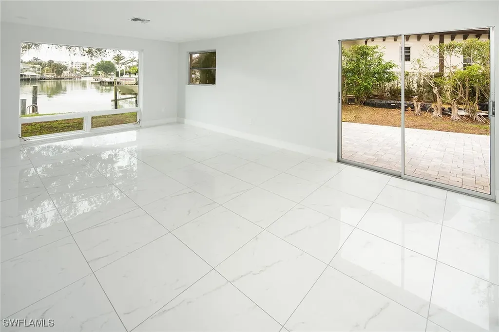 320 Bow Line Drive Naples FL 34103