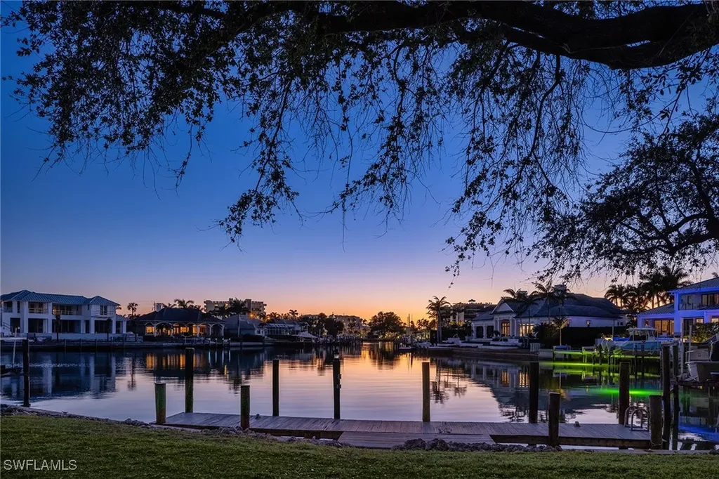 320 Bow Line Drive Naples FL 34103