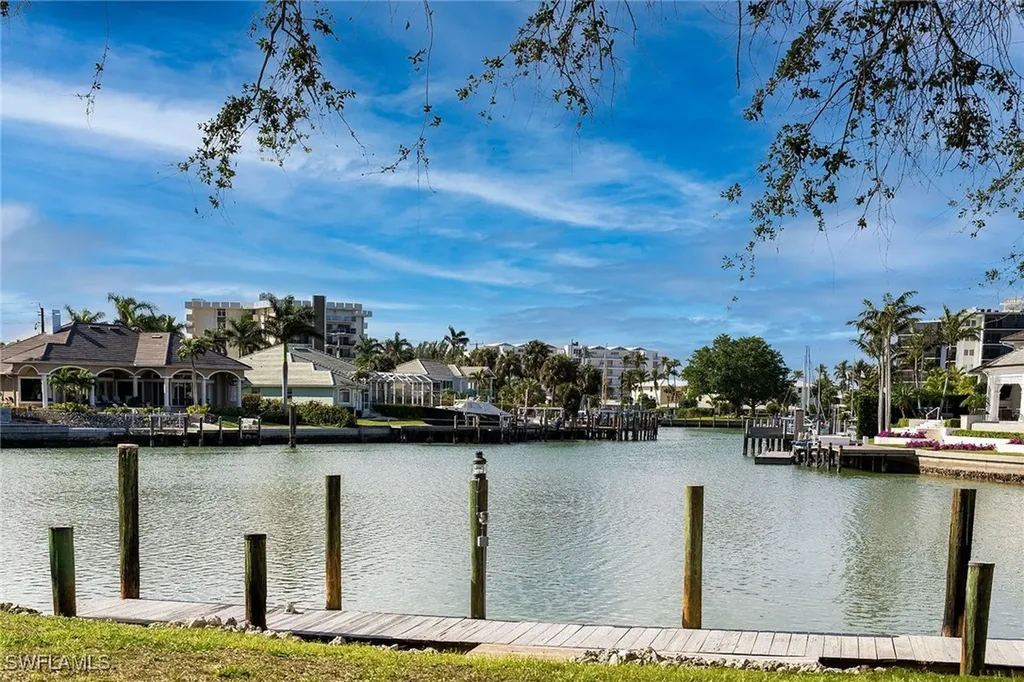 320 Bow Line Drive Naples FL 34103