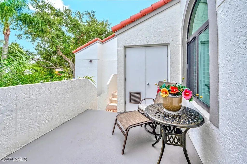 583 Beachwalk Circle Naples FL 34108