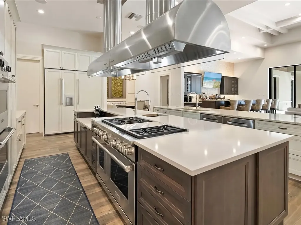 656 Hickory Road Naples FL 34108