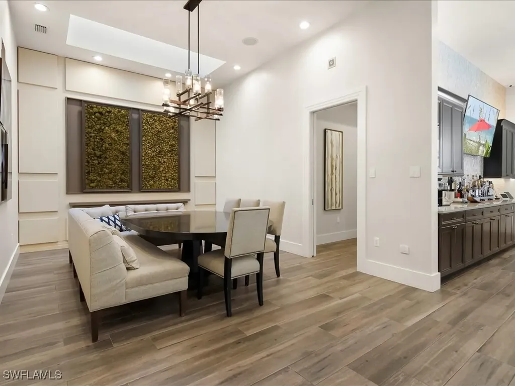 656 Hickory Road Naples FL 34108