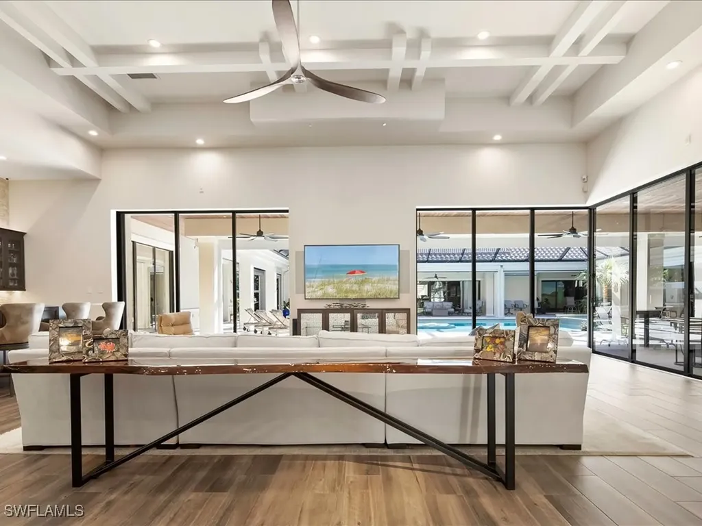 656 Hickory Road Naples FL 34108