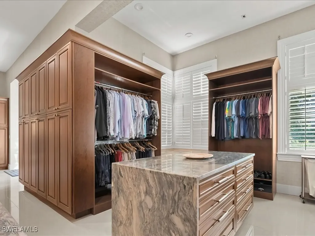 656 Hickory Road Naples FL 34108