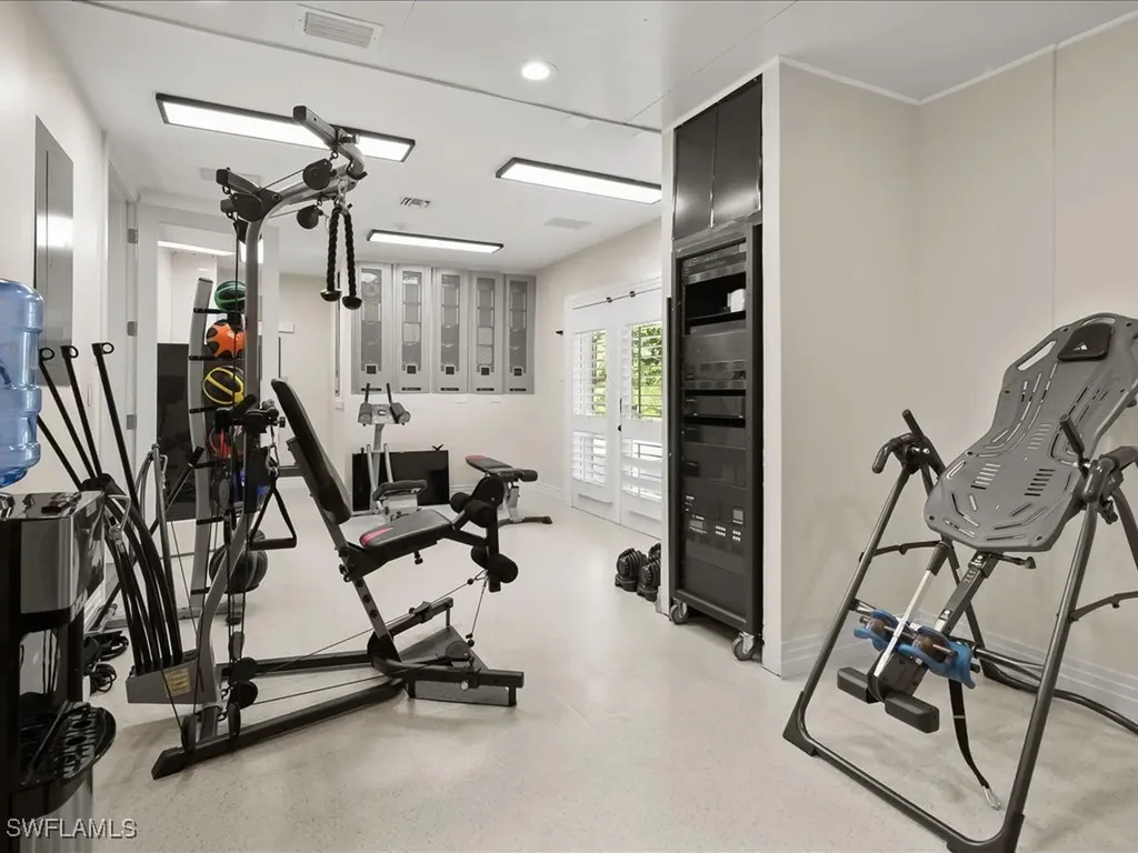 656 Hickory Road Naples FL 34108
