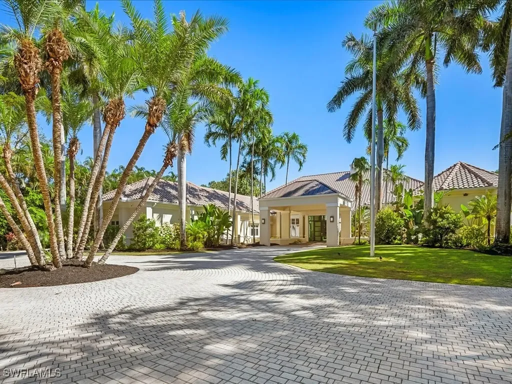 656 Hickory Road Naples FL 34108