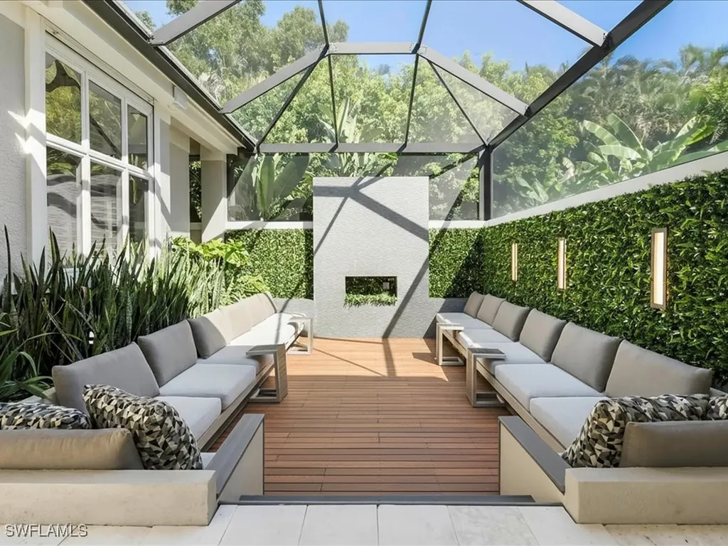 656 Hickory Road Naples FL 34108