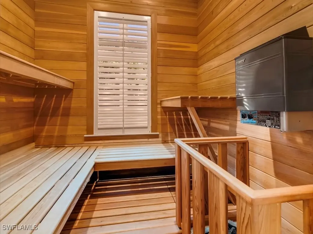 656 Hickory Road Naples FL 34108