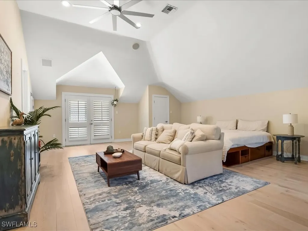 656 Hickory Road Naples FL 34108