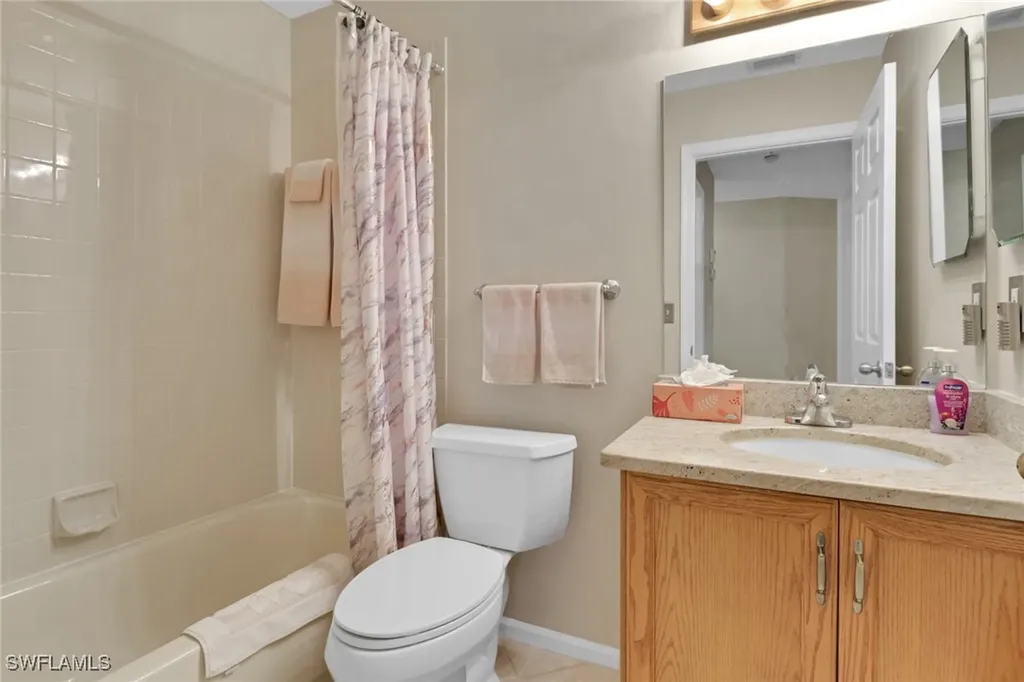 6985 Dennis Circle Naples FL 34104