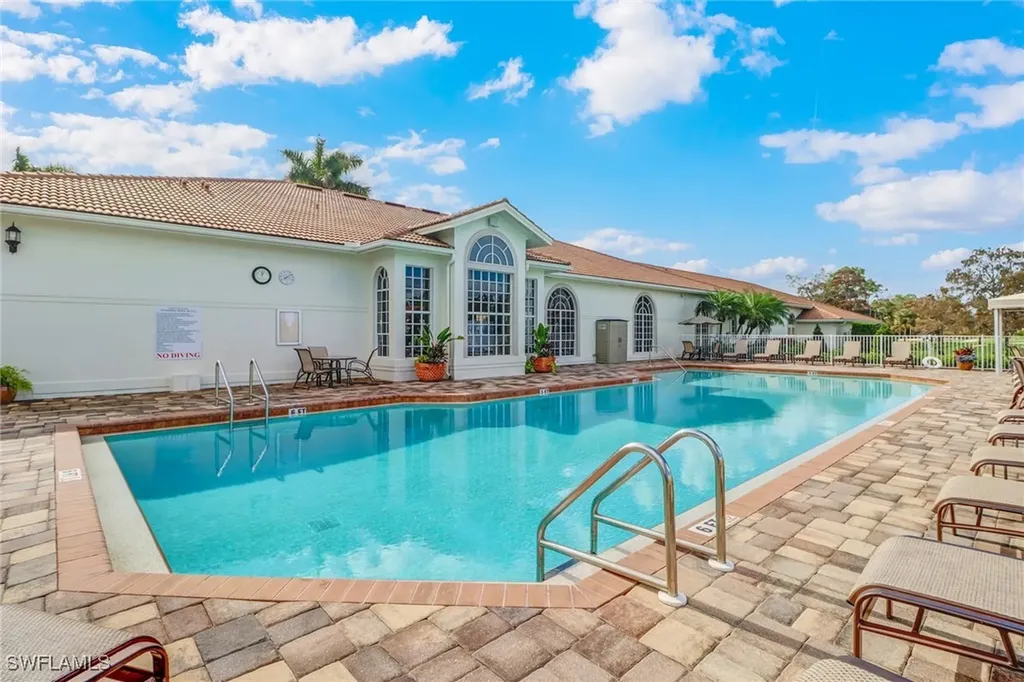 6985 Dennis Circle Naples FL 34104