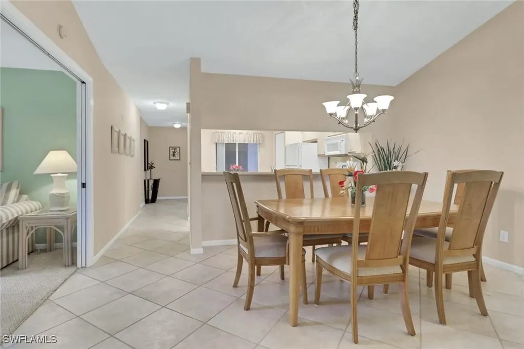 6985 Dennis Circle Naples FL 34104