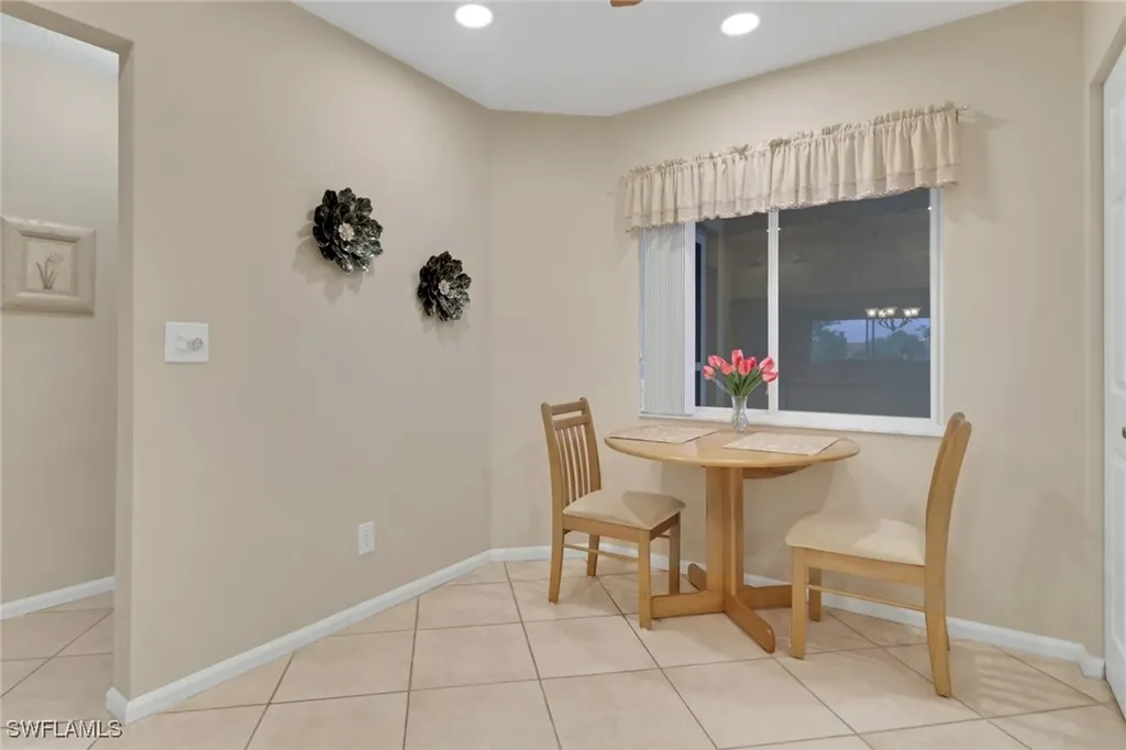 6985 Dennis Circle Naples FL 34104