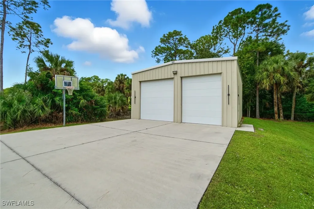12885 Collier Boulevard Naples FL 34116