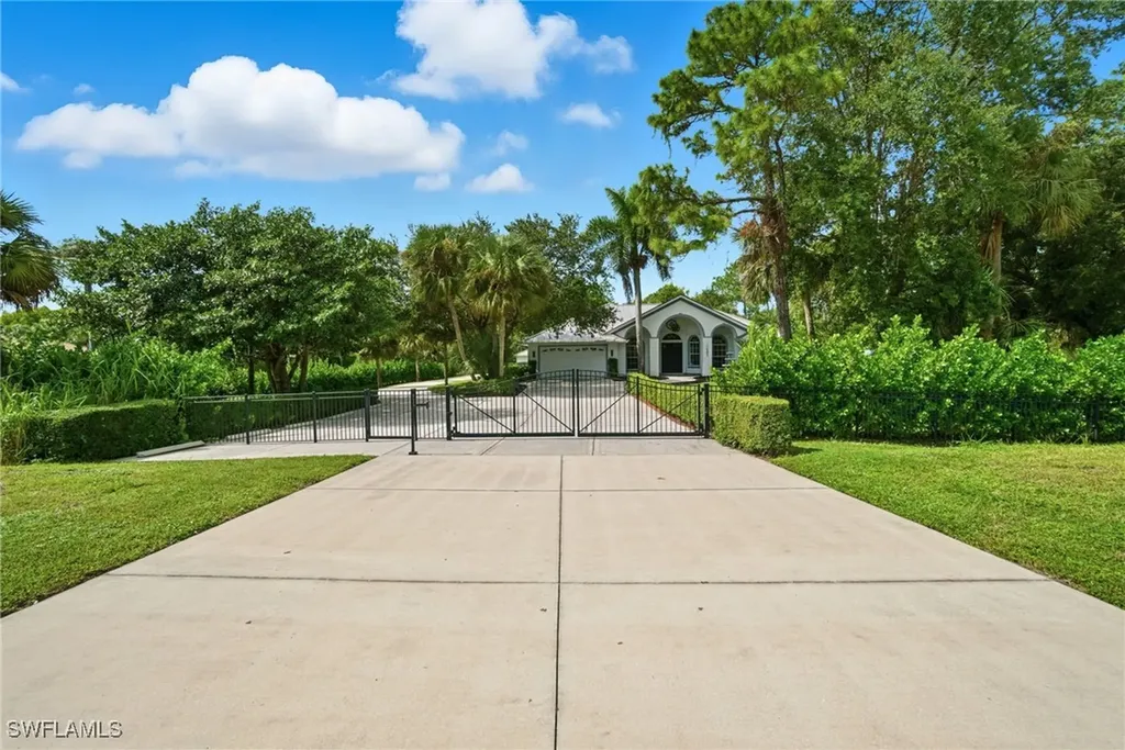 12885 Collier Boulevard Naples FL 34116