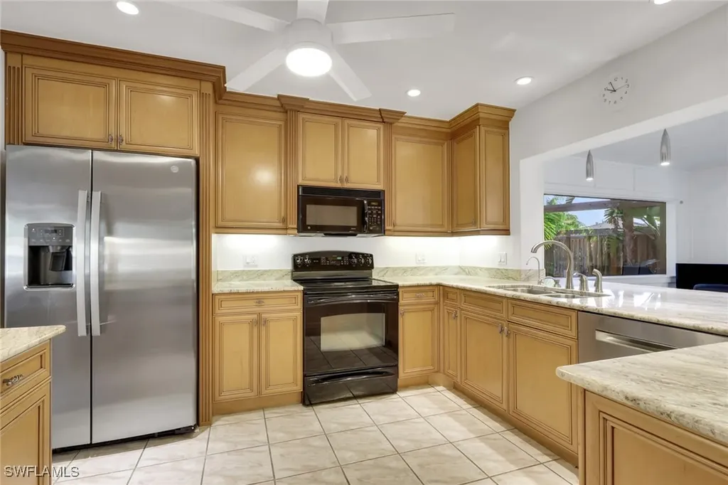 702 E Valley Drive Bonita Springs FL 34134