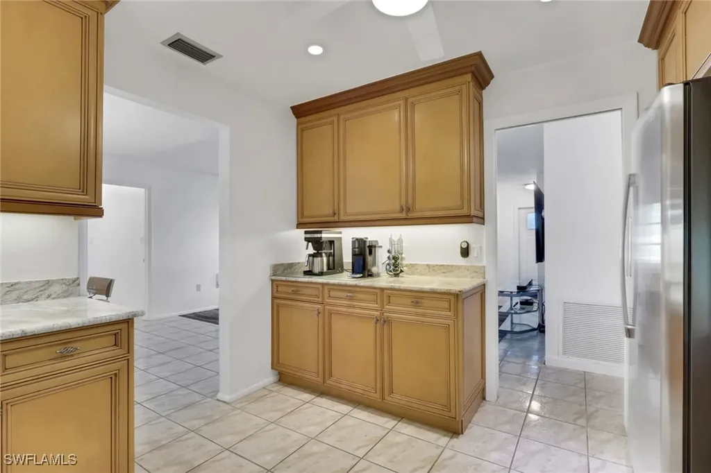 702 E Valley Drive Bonita Springs FL 34134